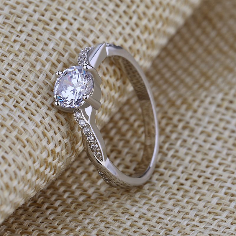 Hot Sale Wedding Women Jewelry Female Teardrop 925 Silver Rings with Cubic Zirconia Rings