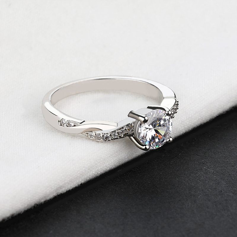 Hot Sale Wedding Women Jewelry Female Teardrop 925 Silver Rings with Cubic Zirconia Rings
