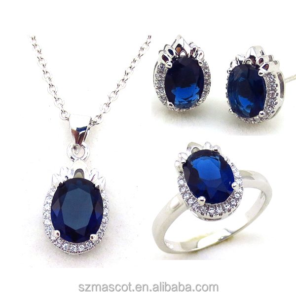 Most Popular Metal Crystal Necklace Pendant ,Ring and Earrings Fashion Dinner Jewelry Set