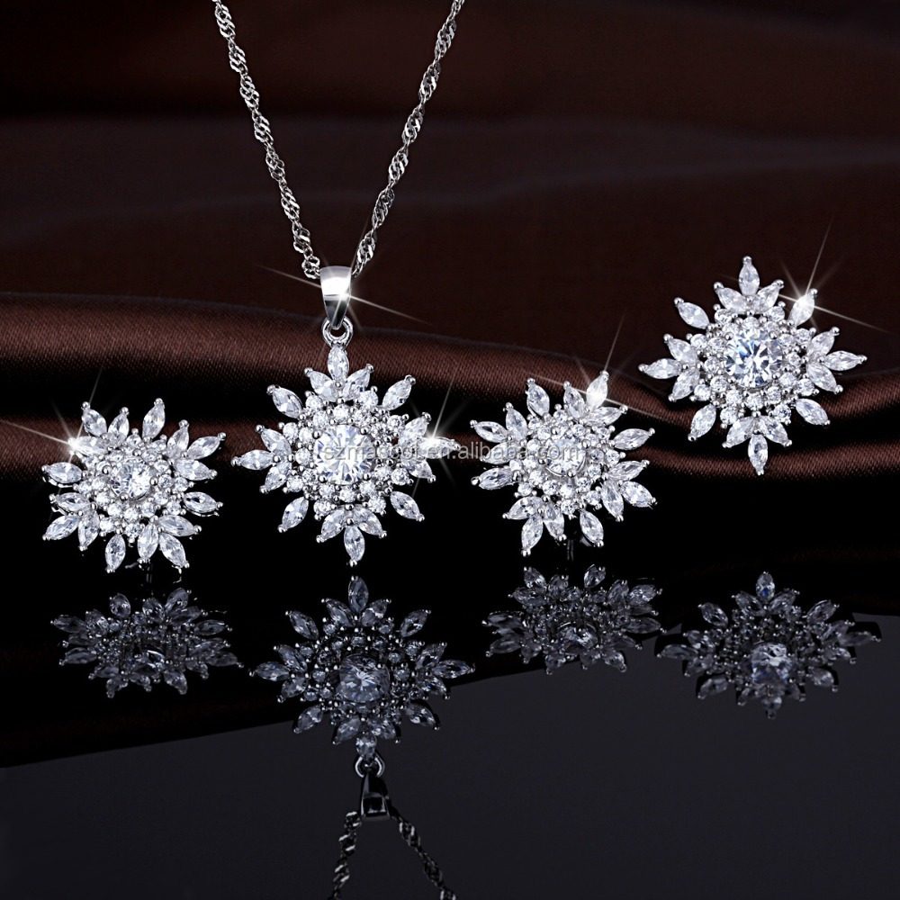 Custom Design 925 Sterling Silver Flower Jewelry Set with Zircon Stone