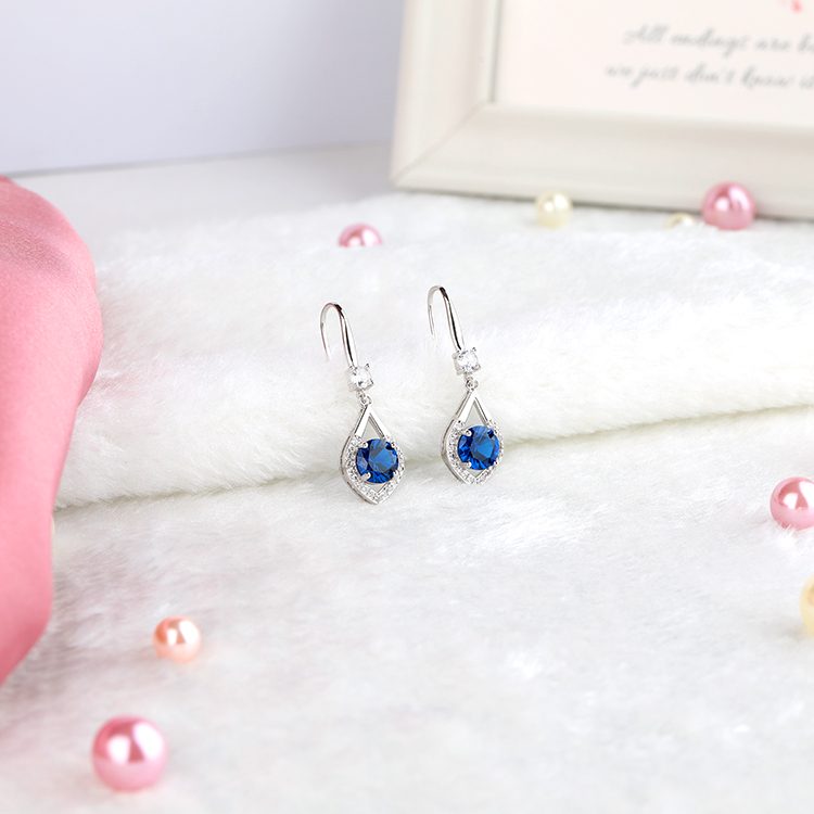 European American Women's Luxury Crystal Dangle Earrings Light Luxury Water Drops Zircon Ear Drop Earrings for Party or Event