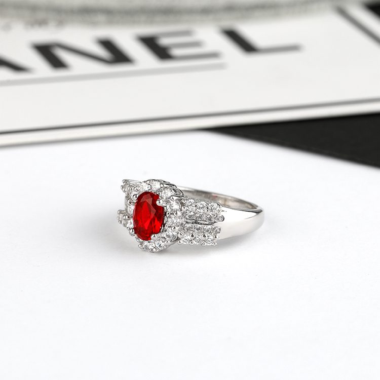 Classic Oval Ruby-Look 925 Sterling Silver Ring with Side CZ Stones Vintage Heart Red Zircon Ring with Micro Pave