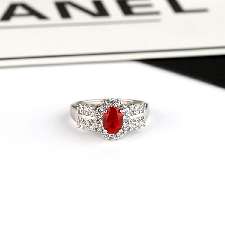 Classic Oval Ruby-Look 925 Sterling Silver Ring with Side CZ Stones Vintage Heart Red Zircon Ring with Micro Pave